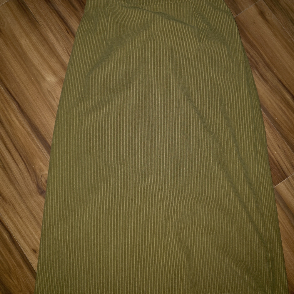 Women’s Olive Green Ribbed Midi Skirt